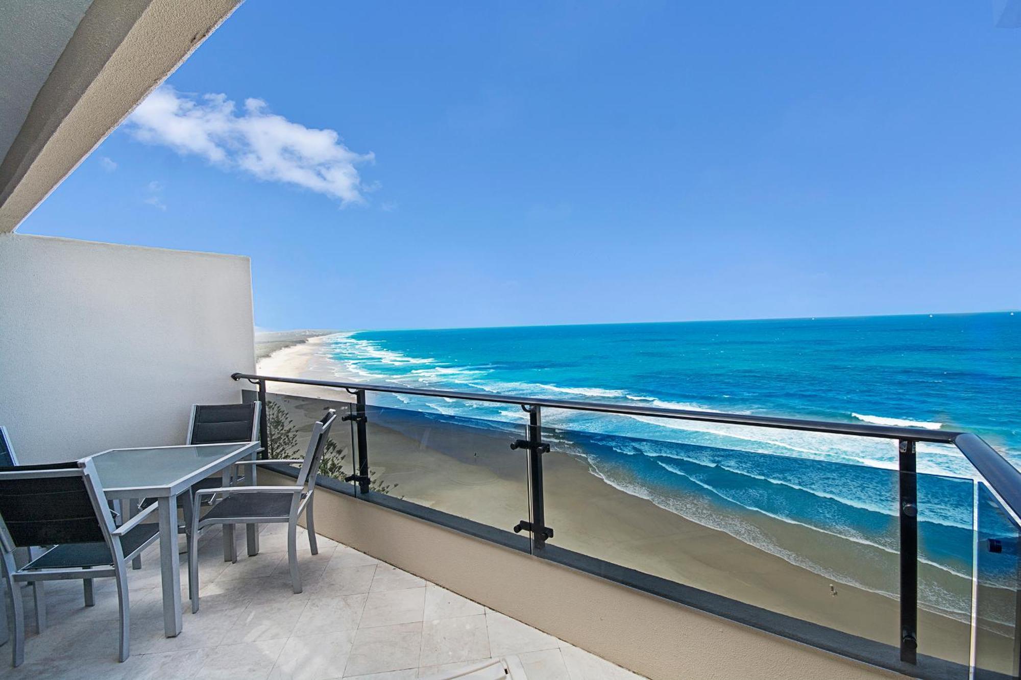 Clubb Coolum Beach Resort Sunshine Coast Exterior foto